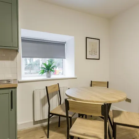 度假居 4 Bedroom House Between Sallins And Clane Close To Nass Ideal For Contractors Or Groups Of Workers