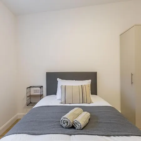 4 Bedroom House Between Sallins And Clane Close To Nass Ideal For Contractors Or Groups Of Workers