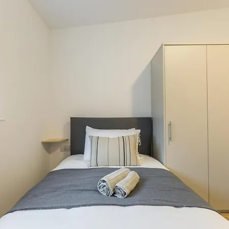 4 Bedroom House Between Sallins And Clane Close To Nass Ideal For Contractors Or Groups Of Workers * Kildare